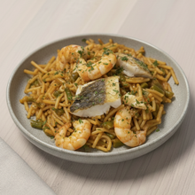 Fideuá con mariscos y verduras