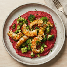 Gambas a la plancha con puré de boniato y remolacha