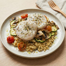 Pescado blanco con tomate, calabacín y bulgur